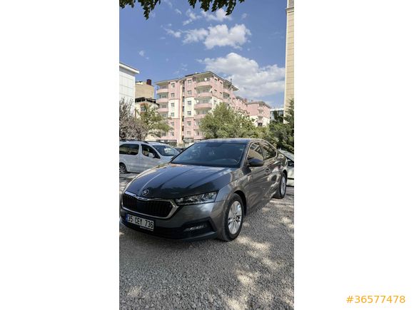 Sahibinden Skoda Octavia 1.5 e-Tec Elite 2023 Model  168.000 km Gri