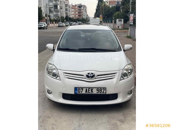 Sahibinden Toyota Auris 1.4 D-4D Comfort 2011 Model 