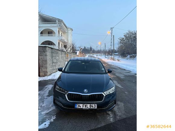 Sahibinden Skoda Octavia 1.5 e-Tec Premium 2022 Model 