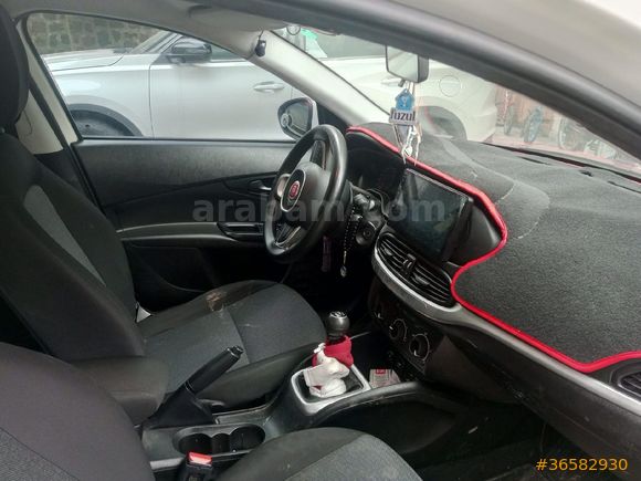 Sahibinden Fiat Egea 1.4 Fire Easy 2020 Model  141000 km Beyaz