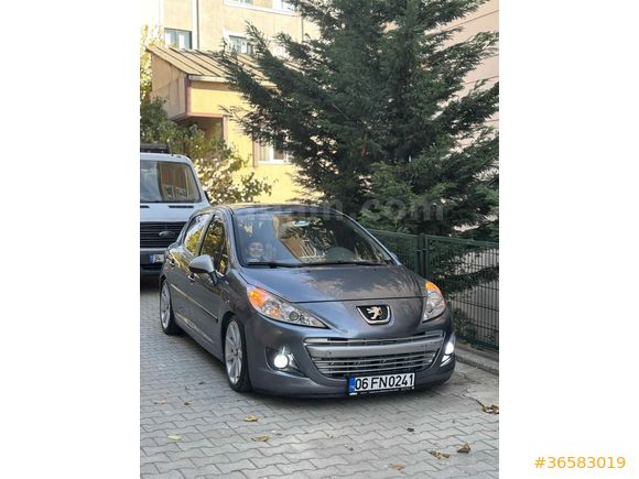 Sahibinden Peugeot 207 1.4 HDi trendy 2010 Model  230.000 km Füme