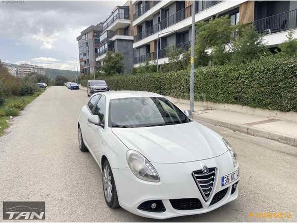 TAN MOTORS ALFO ROMEO GULİETTA SERVİS BAKIMLI