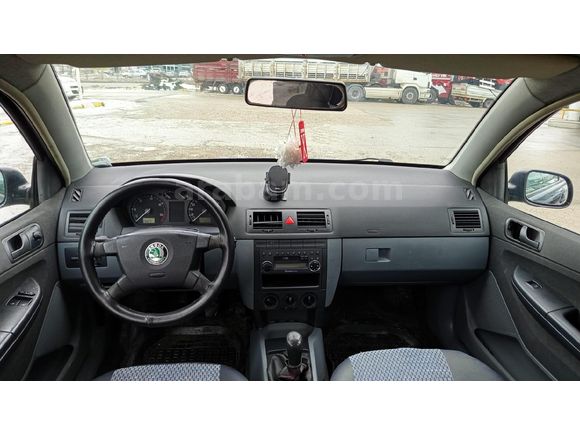 KREDİ KARTINA TAKSİTLE 2004 MODEL SKODA FABİA