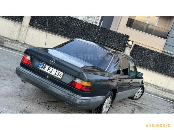 BEŞLER AUTO DAN SATILIK 200 E OTOMATİK KLİMALI SANRUFLU