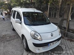Sahibinden Renault Kangoo Multix 1.5 dCi Authentique 2011 Model  275.000 km Beyaz muayene yeni yapıldı