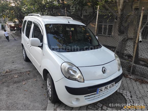 Sahibinden Renault Kangoo Multix 1.5 dCi Authentique 2011 Model  275.000 km Beyaz muayene yeni yapıldı