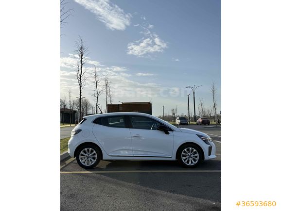 Sahibinden Renault Clio 1.0 TCe Evolution 2025 Model 