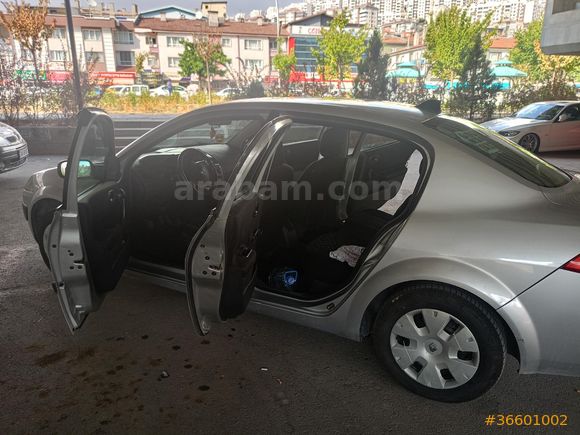 Sahibinden Renault Megane 1.4 Authentique 2006 Model
