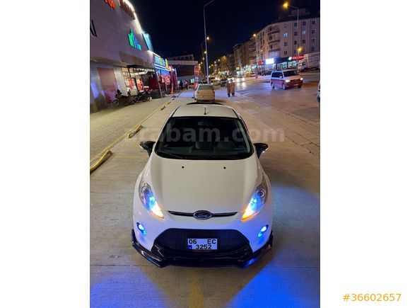 Sahibinden Ford Fiesta 1.4 TDCi Trend 2011 Model  296.000 km Beyaz