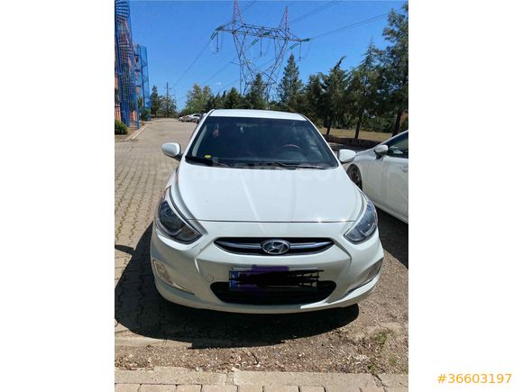 Sahibinden Hyundai Accent Blue 1.6 CRDI Biz 2015 Model Diyarbakır 150.000 km Beyaz
