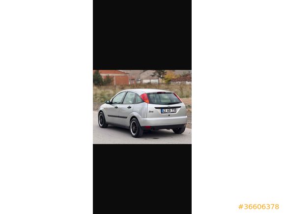 Sahibinden Ford Focus 1.6 Ghia 2001 Model  293.000 km Gri (metalik)