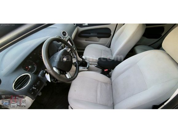 2007 FORD Focus 1.6 Trend HB....