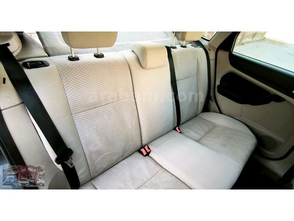 2007 FORD Focus 1.6 Trend HB....