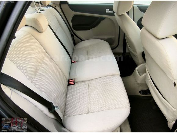 2007 FORD Focus 1.6 Trend HB....