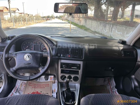  Volkswagen Golf 1.6 Comfortline  