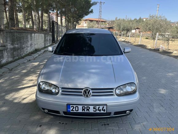  Volkswagen Golf 1.6 Comfortline  