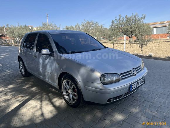  Volkswagen Golf 1.6 Comfortline  