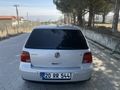  Volkswagen Golf 1.6 Comfortline  