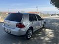  Volkswagen Golf 1.6 Comfortline  