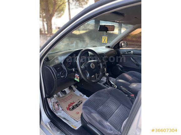  Volkswagen Golf 1.6 Comfortline  