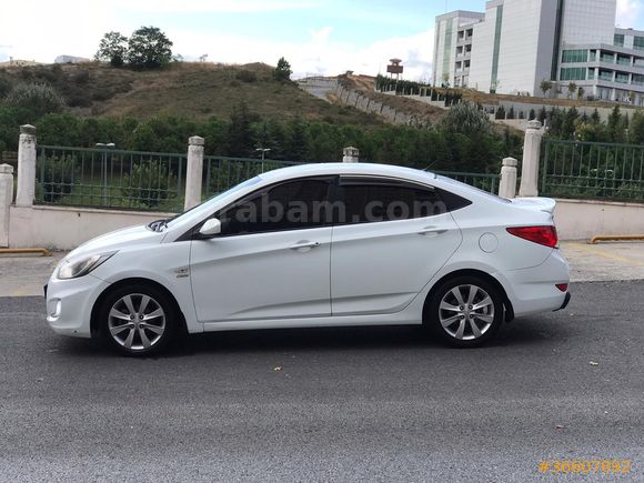 Sahibinden Hyundai Accent Blue 1.6 CRDI Mode Plus 2013 Model 