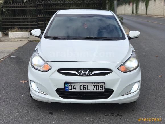 Sahibinden Hyundai Accent Blue 1.6 CRDI Mode Plus 2013 Model 