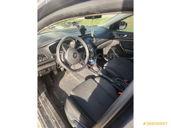 Sahibinden Renault Megane 1.3 TCe joy 2020 Model