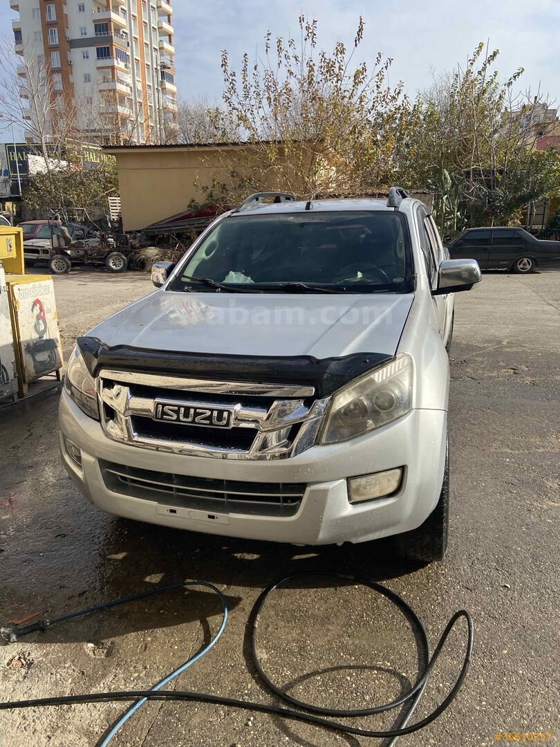 Galeriden Isuzu D-Max 2.5 4x4 LTD 2016 Model Adana 1