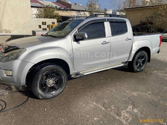 Galeriden Isuzu D-Max 2.5 4x4 LTD 2016 Model Adana