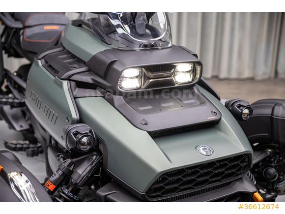 2025 CAN-AM CANYON REDROCK