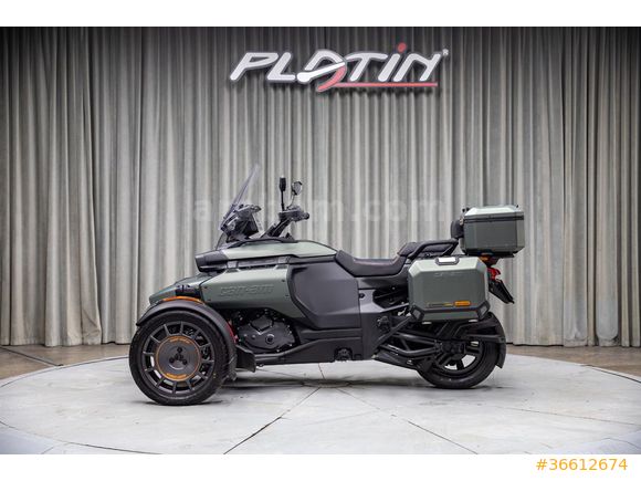 2025 CAN-AM CANYON REDROCK