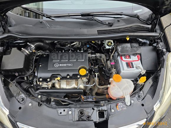 Galeriden Opel Corsa 1.2 Twinport Essentia 2012 Model İstanbul