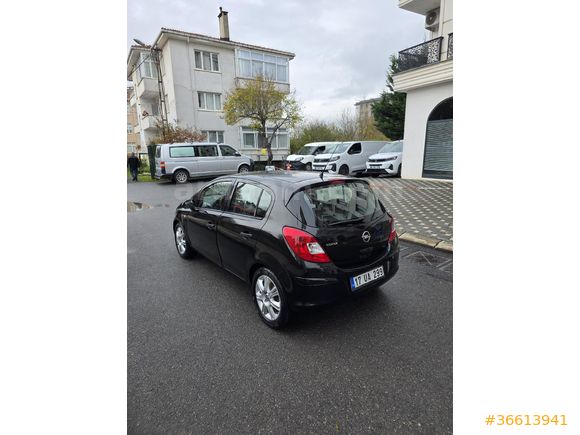 Galeriden Opel Corsa 1.2 Twinport Essentia 2012 Model İstanbul