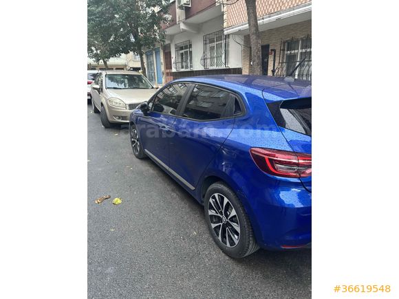 Sahibinden Renault Clio 1.0 TCe Touch 2023 Model İstanbul 22.000 km Mavi (metalik)
