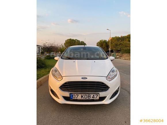 DEĞİŞENSİZ 2013 MODEL OTOMATİK FİESTSl