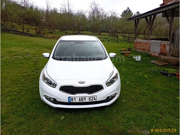 Sahibinden Kia Ceed 1.6 CRDi Concept 2012 Model