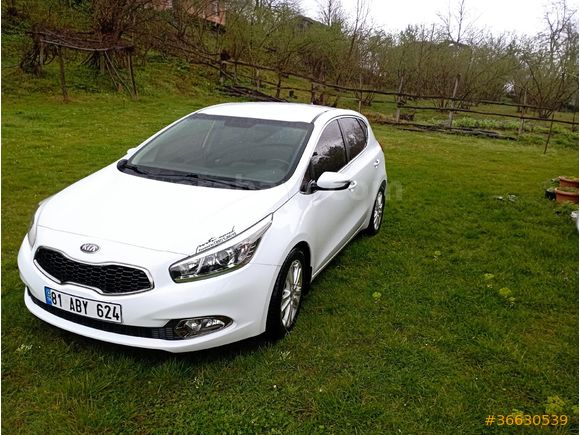 Sahibinden Kia Ceed 1.6 CRDi Concept 2012 Model