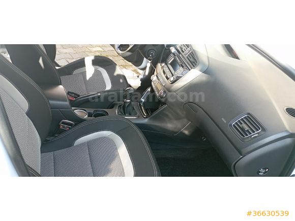 Sahibinden Kia Ceed 1.6 CRDi Concept 2012 Model