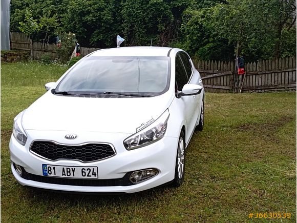 Sahibinden Kia Ceed 1.6 CRDi Concept 2012 Model