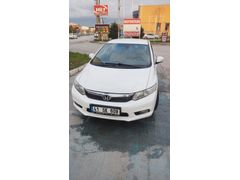Sahibinden Honda Civic 1.6 Premium 2013 Model  271.500 km Beyaz