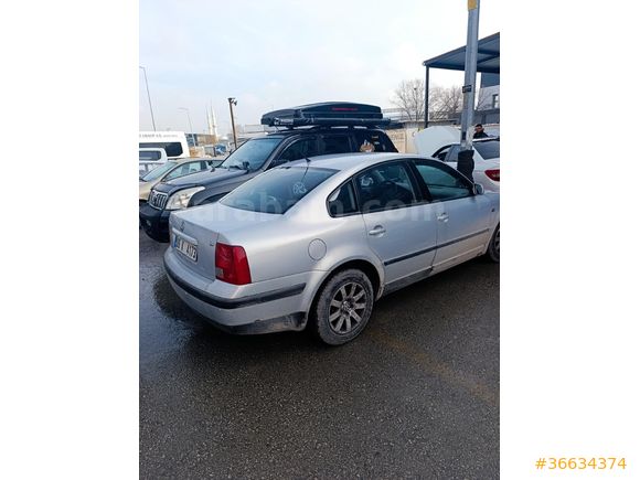 Sahibinden Volkswagen Passat 1.8 Basic 1999 Model
