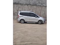 Sahibinden Ford Tourneo Courier 1.6 TDCi Titanium 2016 Model Iğdır 50.000 km Gri