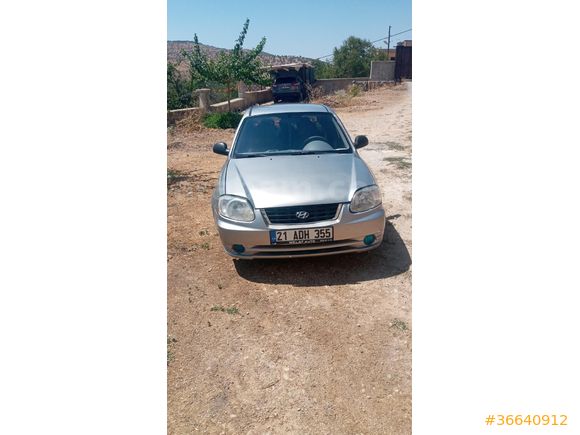 Sahibinden Hyundai Accent 1.5 CRDi Admire 2006 Model  300.000 km Gri