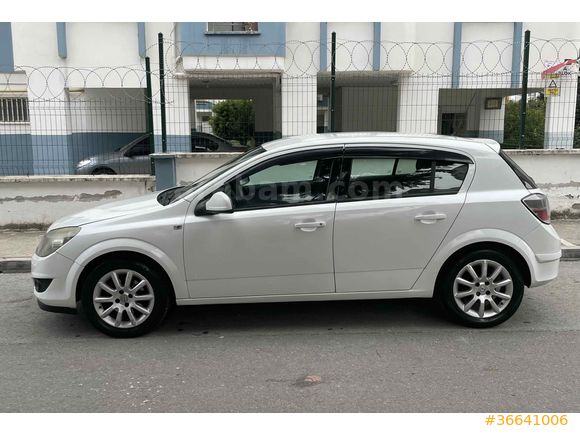 Sahibinden Opel Astra 1.4 clasik 2011 Model  225.000 km Beyaz