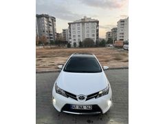 Sahibinden Toyota Auris 1.4 D-4D Advance Skypack 2013 Model  190.000 km Beyaz
