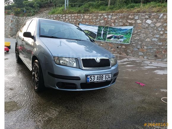 Sahibinden Skoda Fabia 1.2  2005 Model  185.000 km Füme