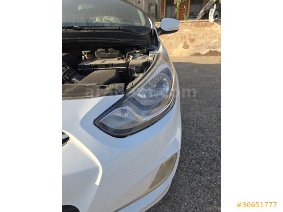 Sahibinden Hyundai Accent Blue 1.6 CRDI Mode Plus 2015 Model  200.000 km Beyaz