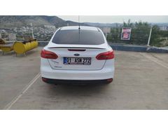 Sahibinden Ford Focus 1.6 TDCi Trend X 2015 Model  241.000 km Beyaz