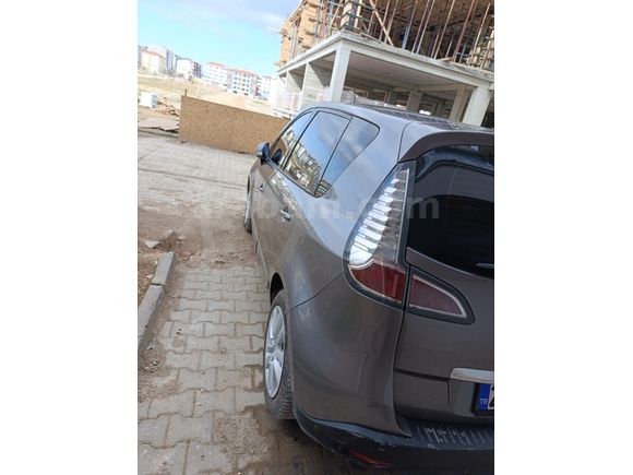 Sahibinden Renault Scenic 1.5 dCi Privilege 2013 Model