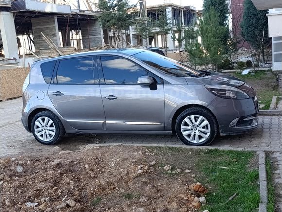 Sahibinden Renault Scenic 1.5 dCi Privilege 2013 Model